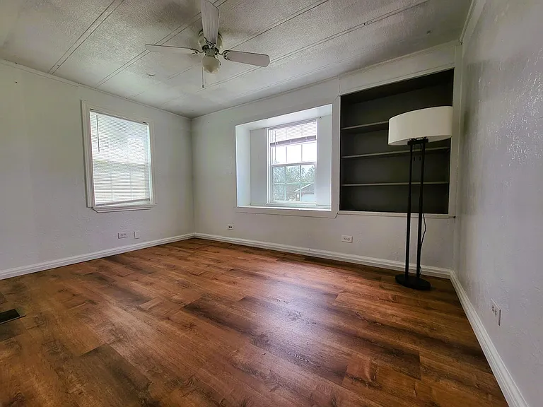 21531 Cherry Hollow Dr — Photo 25