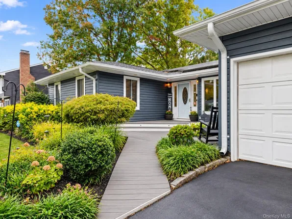 17 Mill Street, Port Jefferson, NY 11776