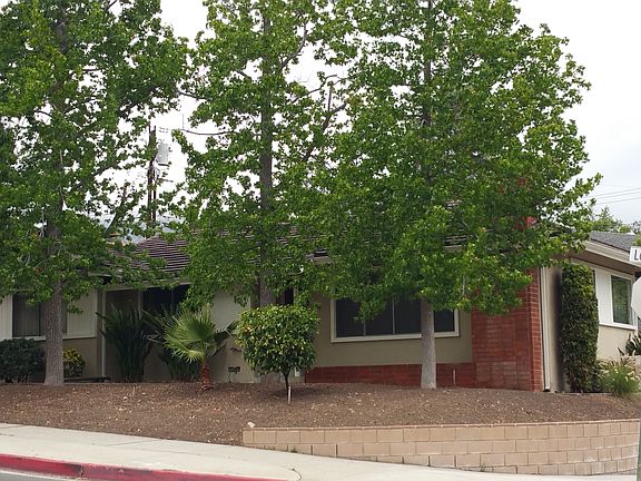 3rd image of 4412 Lowell Ave