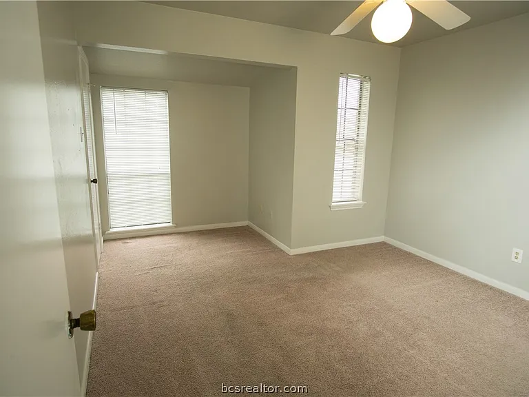 1801 Woodsman Dr #D — Photo 11