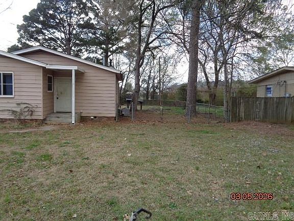 2nd image of 207 Shamrock Dr