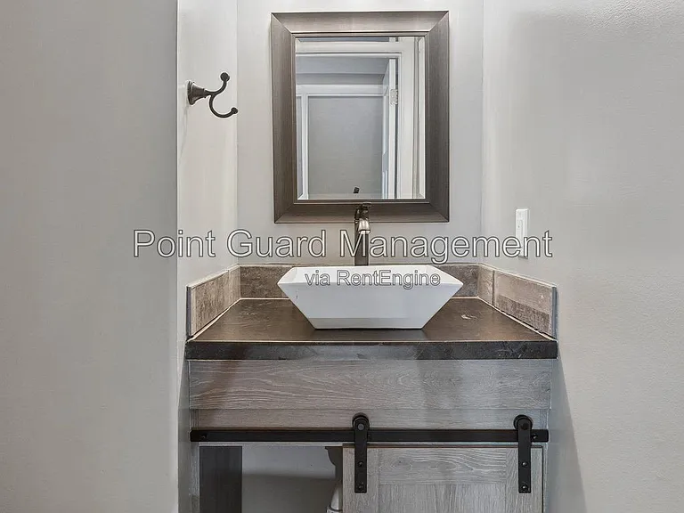 504-604 Cordes Dr — Photo 29