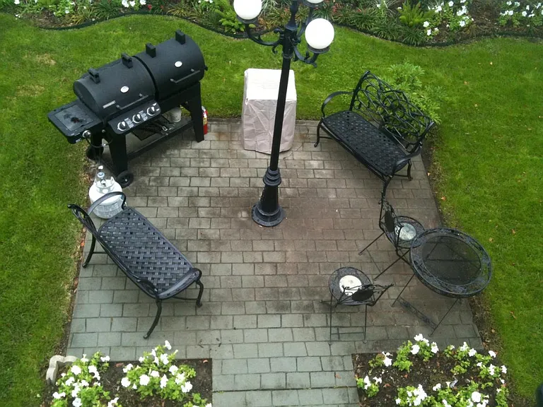 common grill and seating area