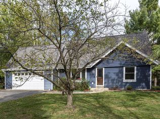 31406 Red Oak Ln, Waterford, WI 53185