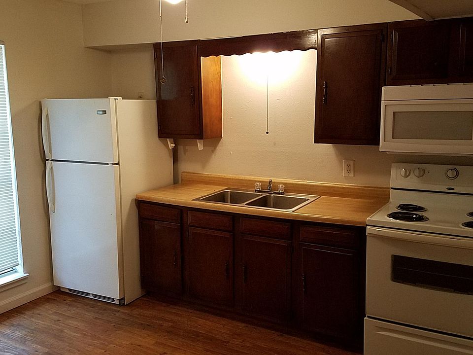 2nd image of 318 S Main St APT G