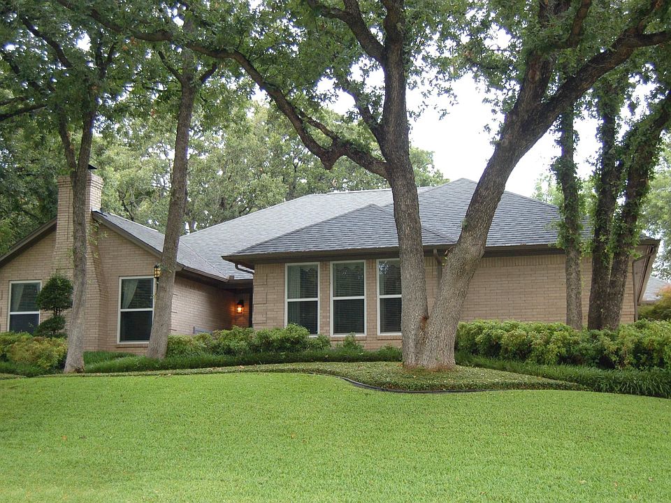 Located on quiet cul de sac