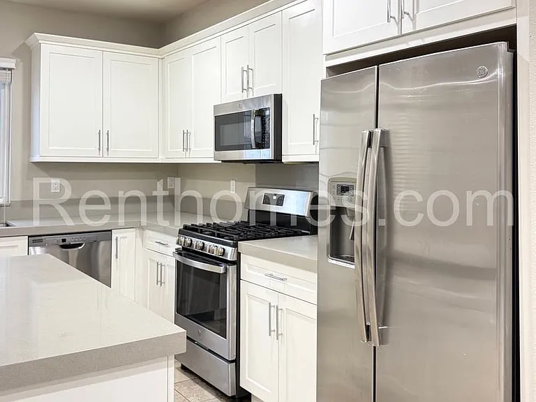 11007 Evelyn Way — Photo 9