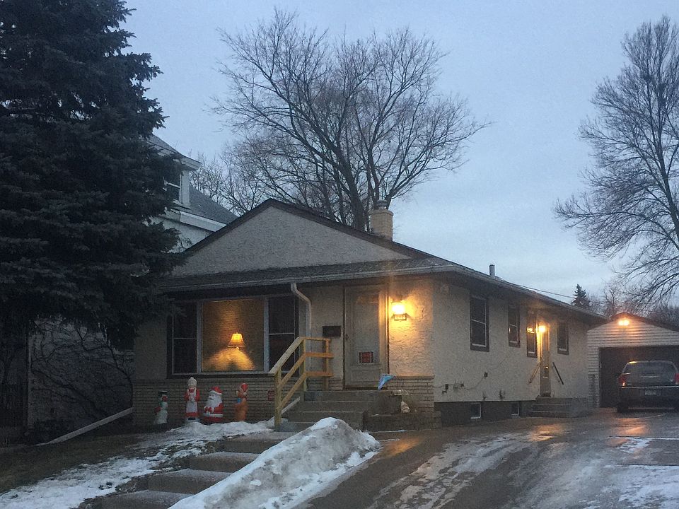 1st image of 202 Curtice St W