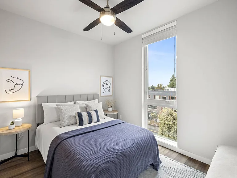 4064 N Mississippi Ave — Photo 11