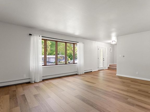 4th image of 3107 Cherokee DRIVE