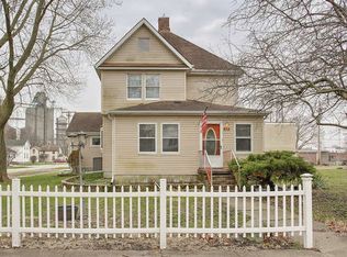 215 E Reynolds St, Tolono, IL 61880