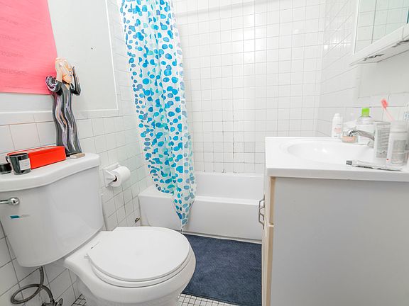 5th image of 279 Saint James Pl #3F