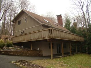 1499 Peninsula Dr, Central City, PA 15926