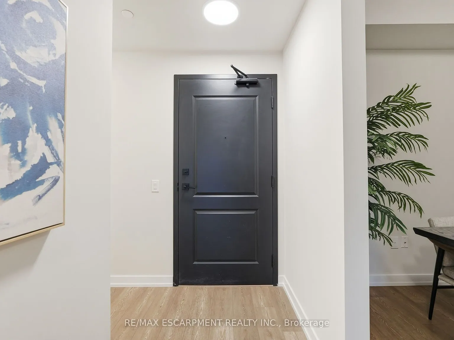 3 bed, $2,935 — Photo 4