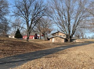 21186 Mathew Rd, Sterling, IL 61081