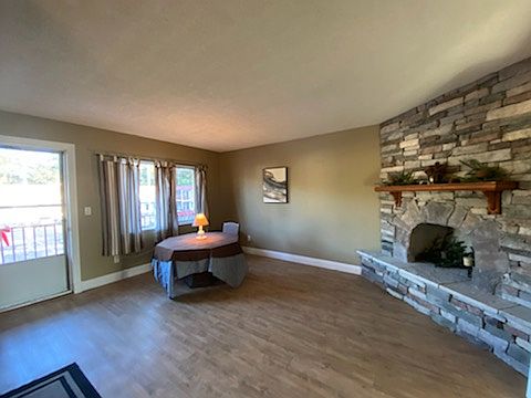 2nd image of 400 El Camino Dr APT 220