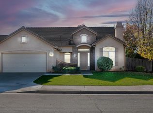 2773 E Deyoung Dr, Fresno, CA 93720