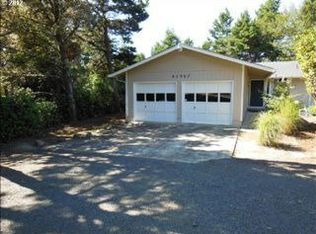 87907 Rhododendron Dr, Florence, OR 97439