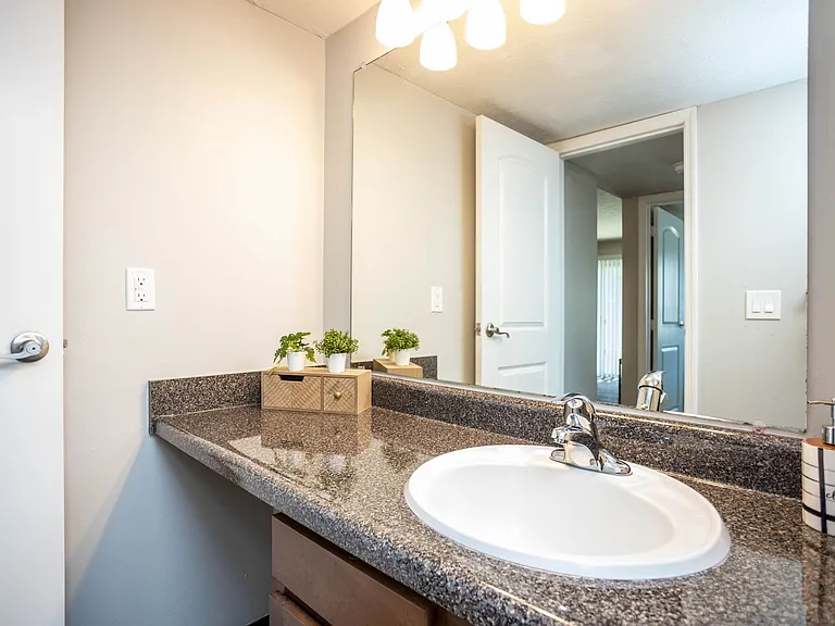 7160 Chadwood Ln #2C — Photo 25