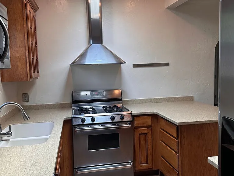 3045 E Drachman St — Photo 5