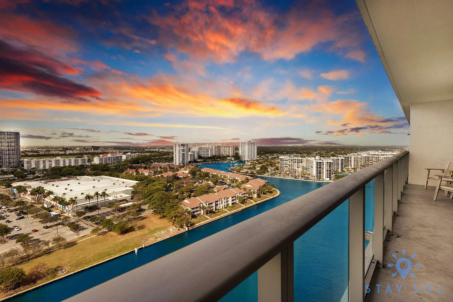 1 bed, 1.0 bath, 796 sqft, $3,963 — Photo 3