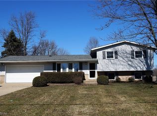 3395 Nimishillen Church Rd NE, Hartville, OH 44632