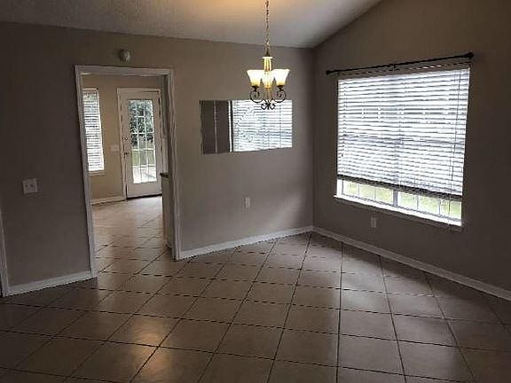 3rd image of 1319 Sterling Point Dr