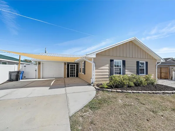 1056 Hope St, Venice, FL 34285