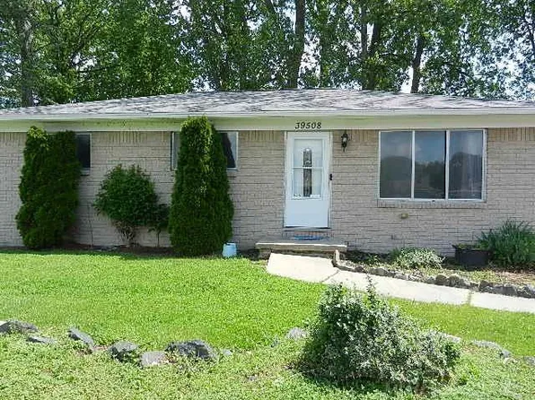 39508 Chart St, Harrison Township, MI 48045