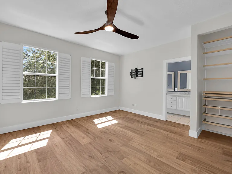 228 Murray Ct — Photo 13