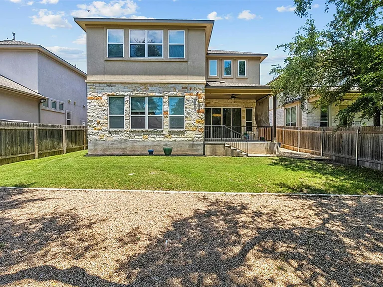 11813 Quintana Cv — Photo 30