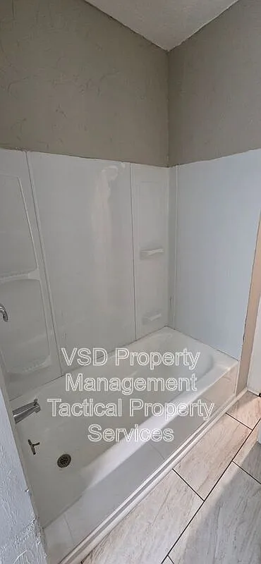 Building Photo - 14172 Superior Rd #1