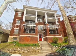 812 E 43rd St, Kansas City, MO 64110
