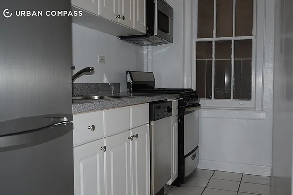 Rented by Compass | media 11