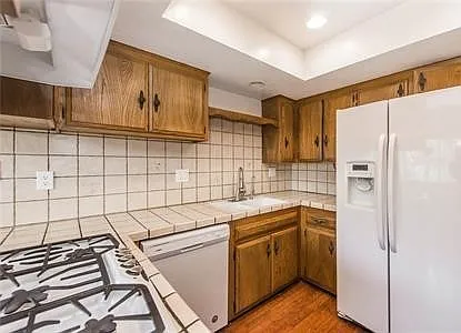 1019 E Walnut Ave — Photo 11