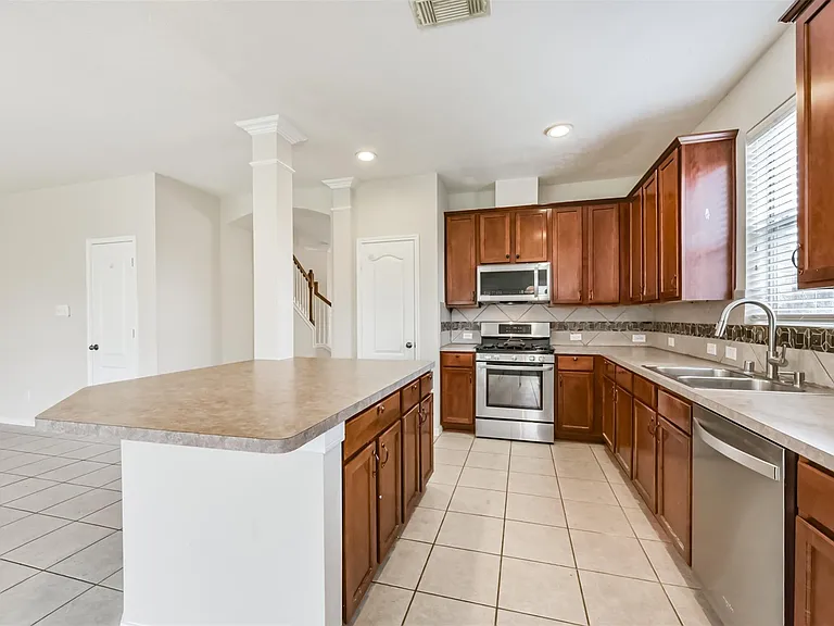 2601 Hewn Rock Way — Photo 13