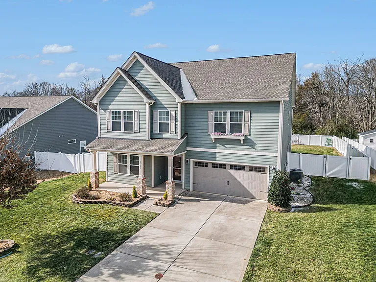 2120 Katie Alice Cir — Photo 14