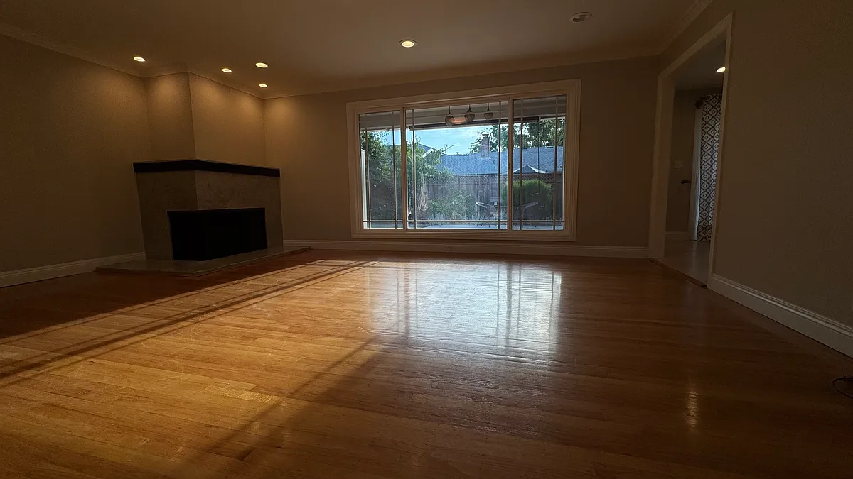 Building Photo - 1629 Waxwing Ave