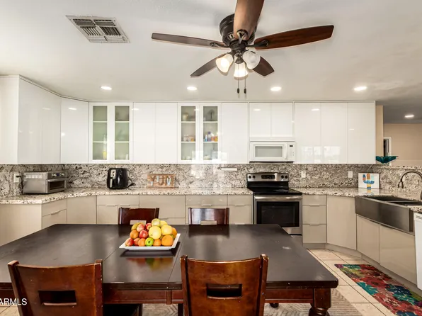 2 E MURIEL Drive, Phoenix, AZ 85022