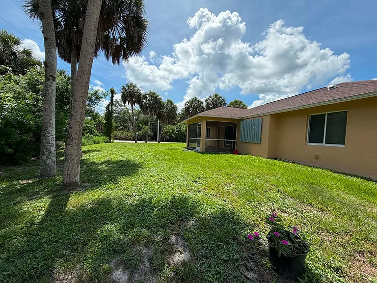 17031 Hillsborough Blvd — Photo 30