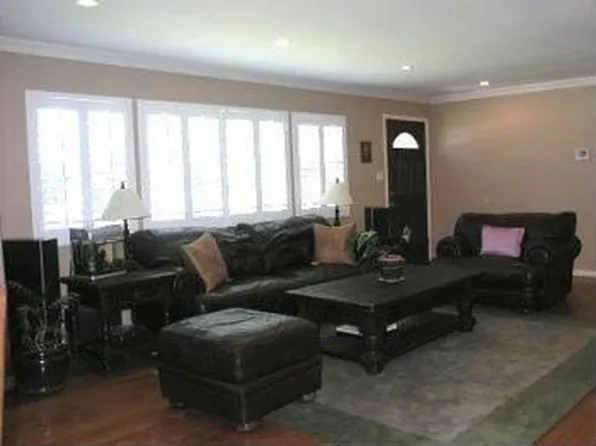 12326 Miranda St, Valley Village, CA 91607