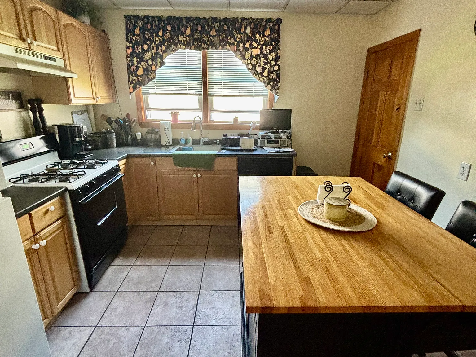 2 bed, 1500 sqft, $2,900 — Photo 1