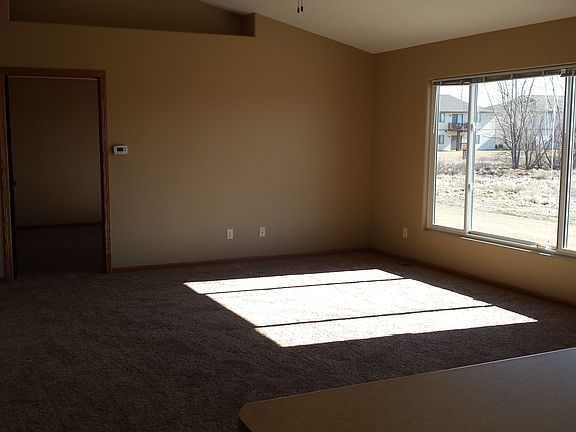 5th image of 3755 Norseman Ave