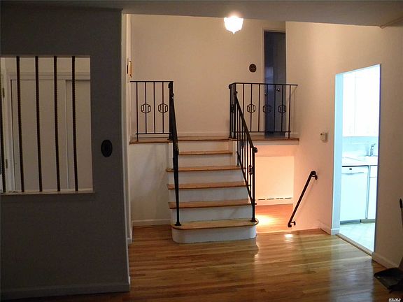 4th image of 1202 Woodland Ln