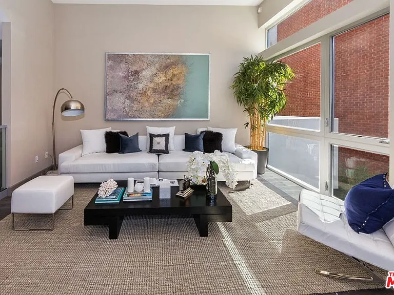 1217 Horn Ave #101 — Photo 7