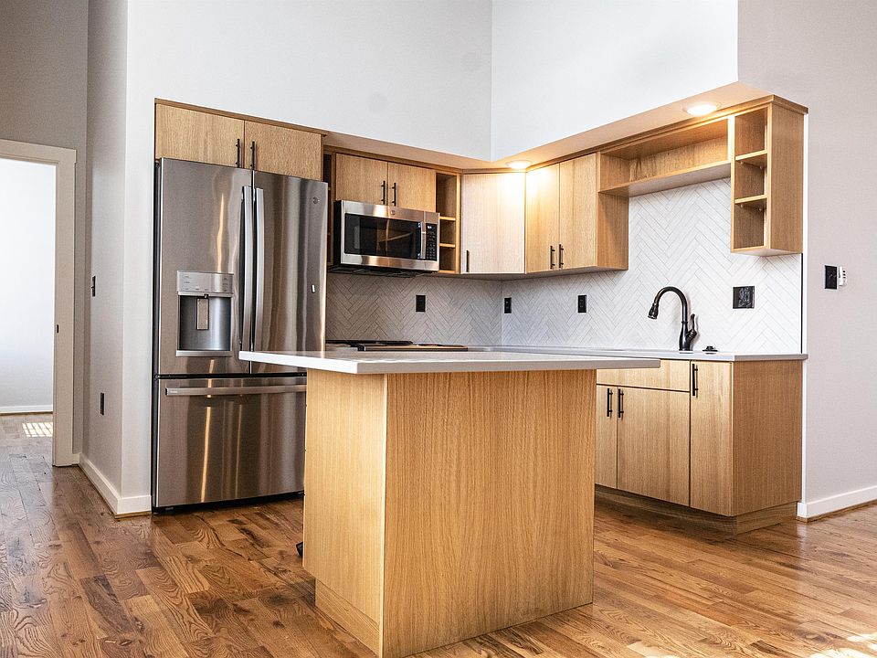 1st image of 301 State St #202