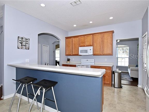 5th image of 1609 Polk Way