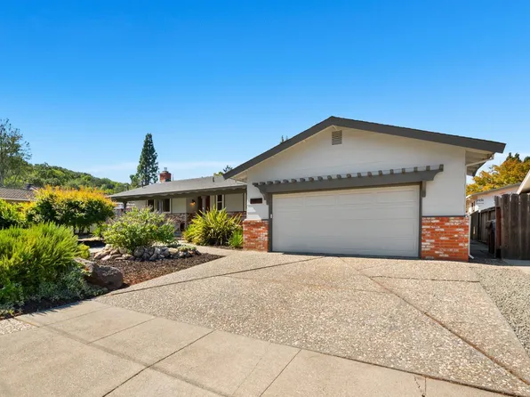1005 Larkin Way, Napa, CA 94558