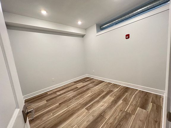4th image of 3824 Haverford Ave Unit 4