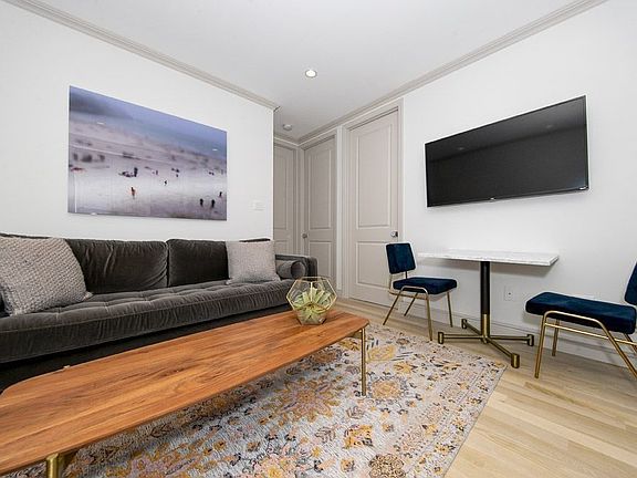 2nd image of 156 Stanton St APT 3